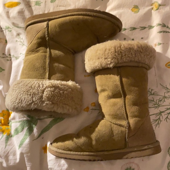 Ugg Boots Classic Tall - Picture 1 of 5